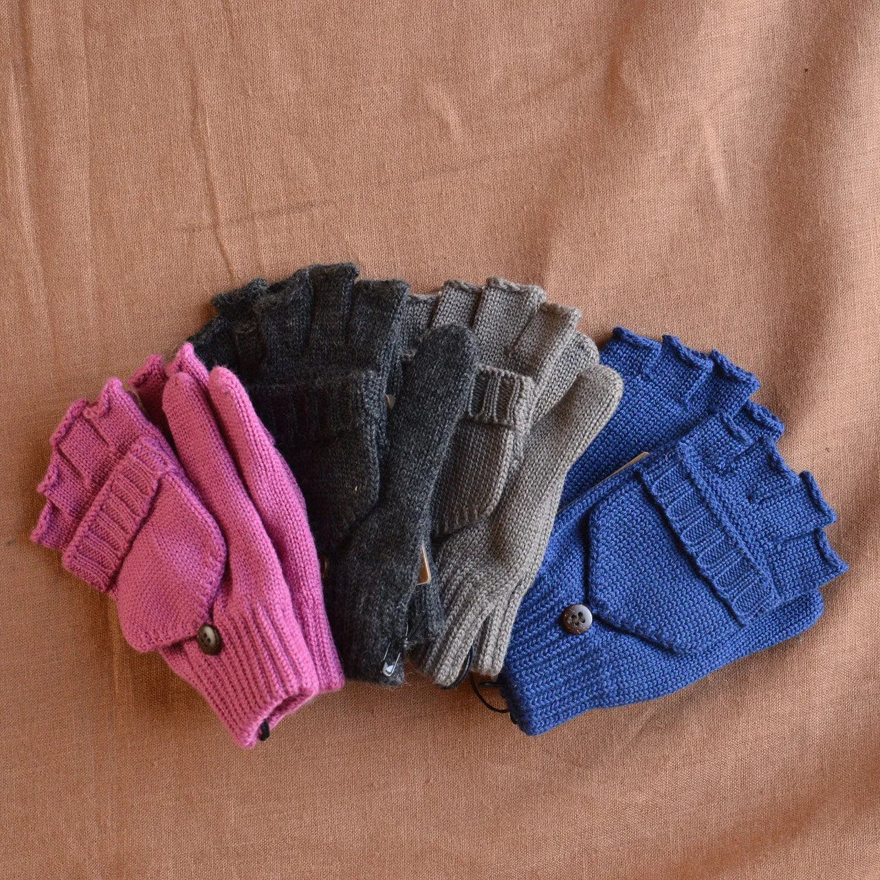 Child's Button Back Mittens - 100% Organic Merino Wool (1-8y )