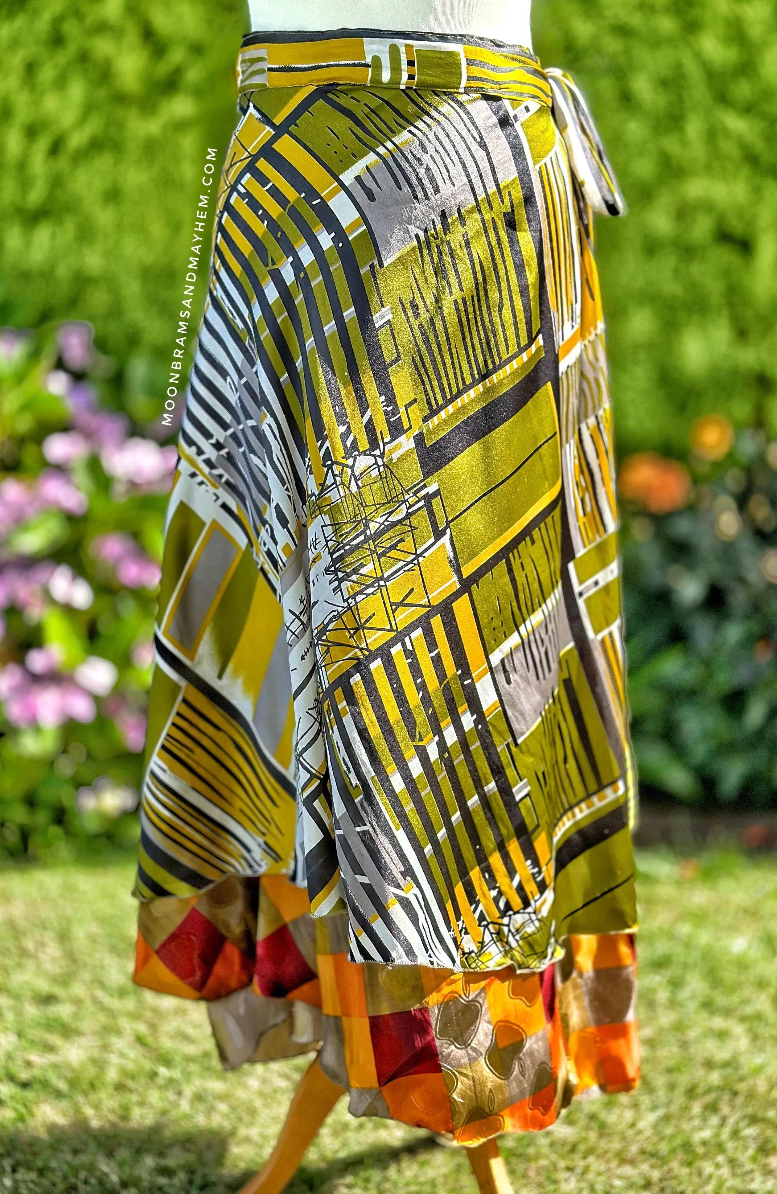 DIVINE SHANGRI-LA WRAP SKIRT (195)
