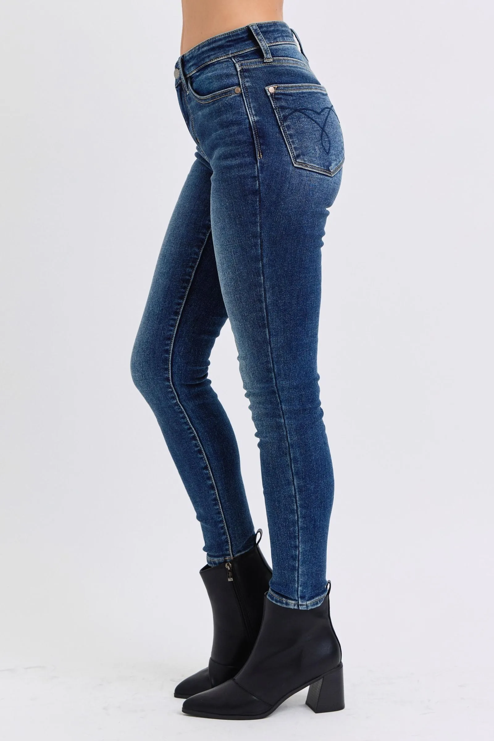 Judy Blue Mid Rise Thermal Skinny Denim Jeans 82639