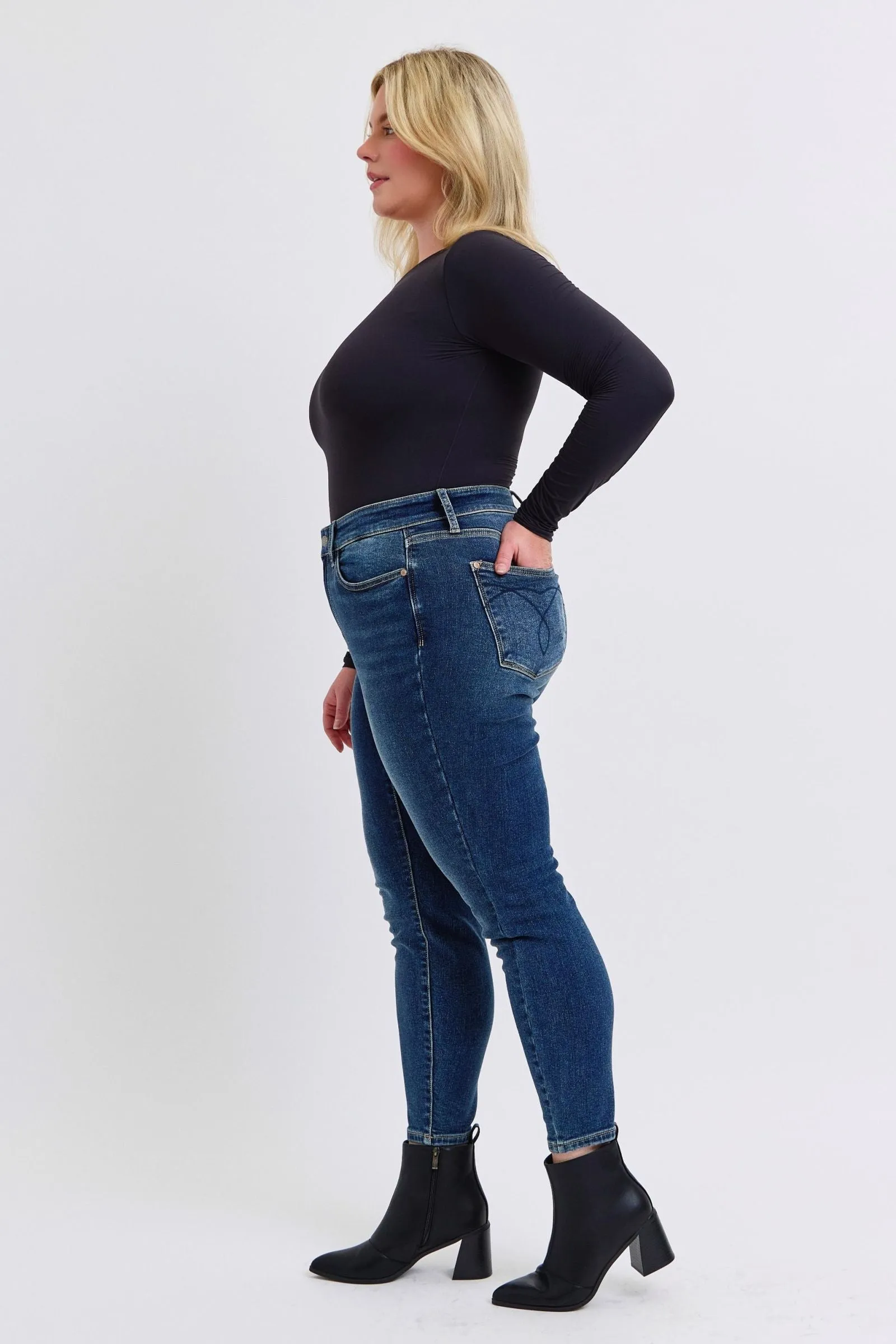 Judy Blue Mid Rise Thermal Skinny Denim Jeans 82639