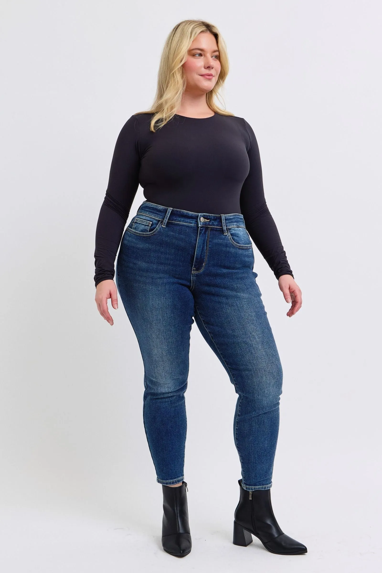 Judy Blue Mid Rise Thermal Skinny Denim Jeans 82639
