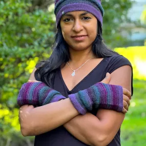 Luxurious Alpaca Fingerless Gloves - Plum, Peru