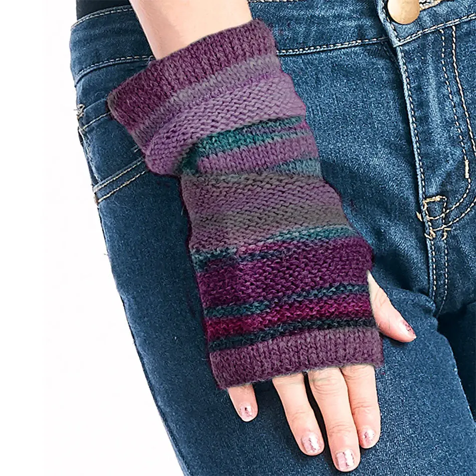 Luxurious Alpaca Fingerless Gloves - Plum, Peru