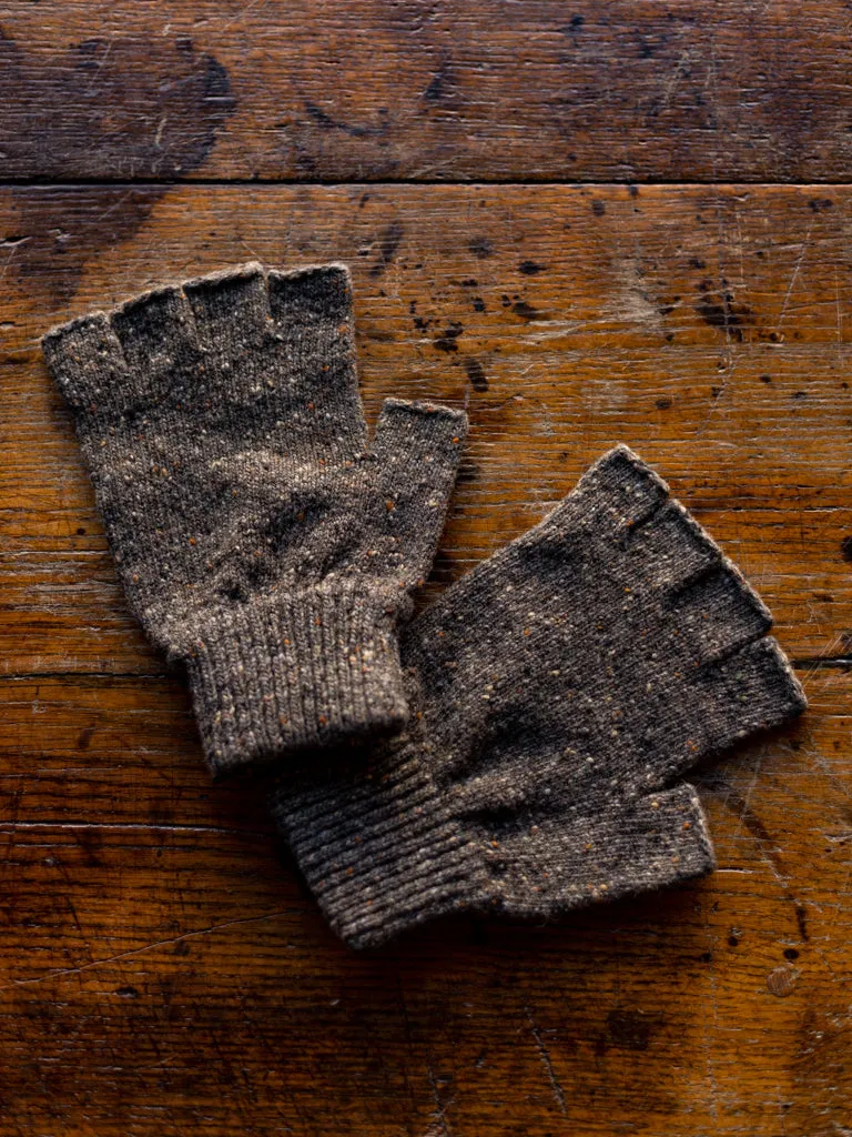 Shin Flecked Scottish Wool Fingerless Gloves