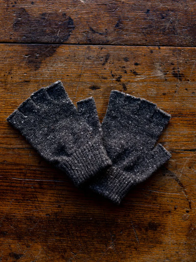 Shin Flecked Scottish Wool Fingerless Gloves