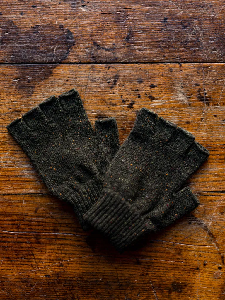 Shin Flecked Scottish Wool Fingerless Gloves